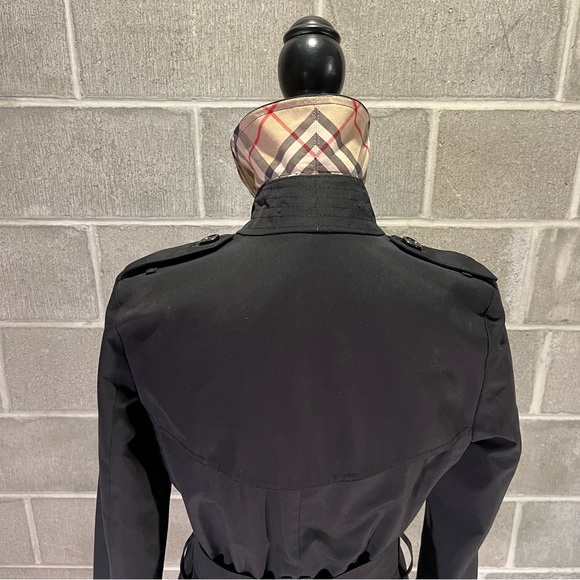 Burberry Harbourne trench coat. - Picture 7 of 15
